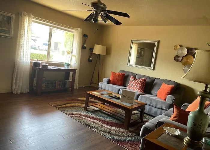 Season Vacation Home! Cottonwood