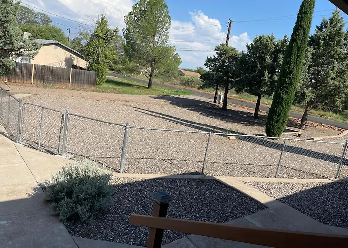 Season Vacation Home! Holiday home